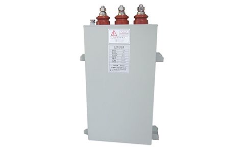 電容器在直流穩(wěn)態(tài)電路中可有電流通過(guò)？