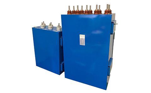 和諧電力機(jī)車(chē)中間直流電路支撐電容器的功能是什么？